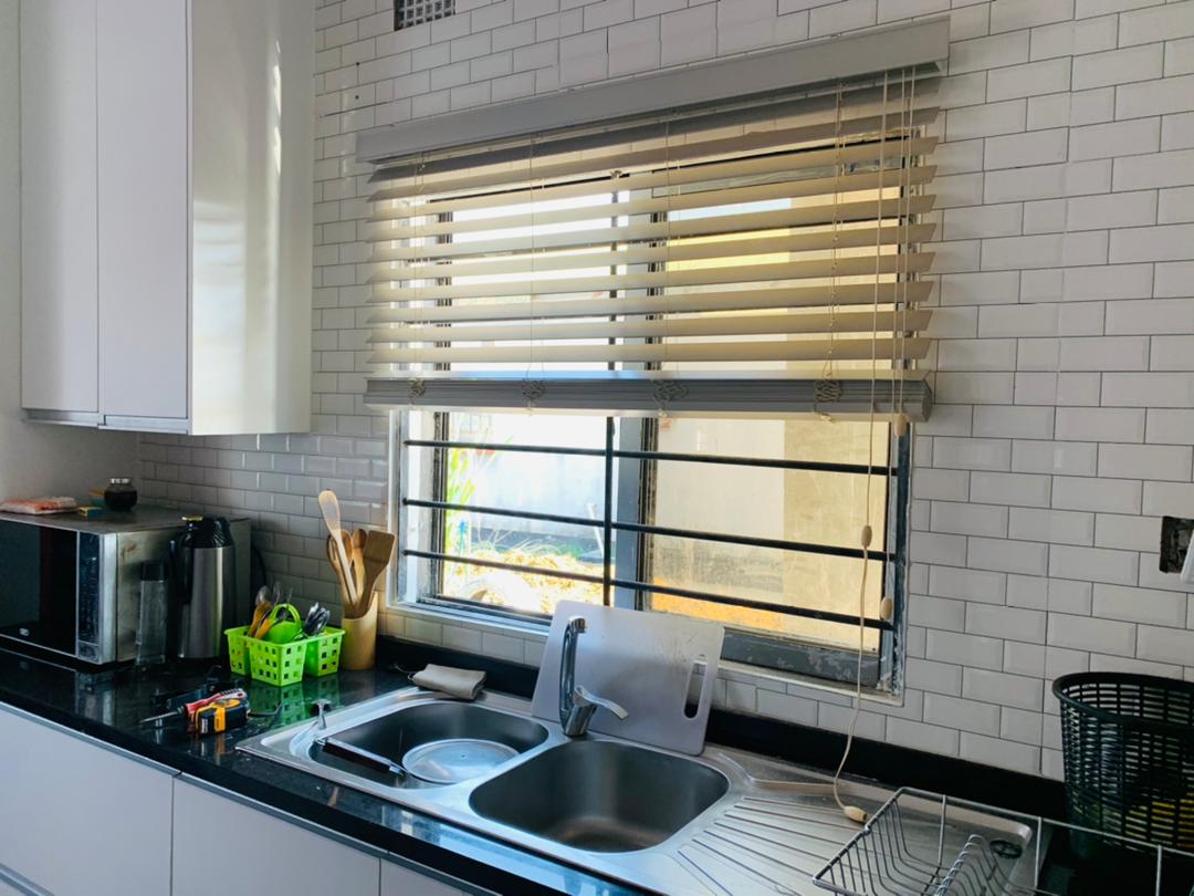 Venetian Blinds View 1